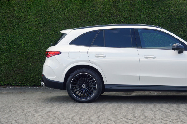 Mercedes-Benz GLC GLC 400 e 4M AMG Line | Achterasbesturing Luchtvering Pano Trekhaak Head-Up Distronic