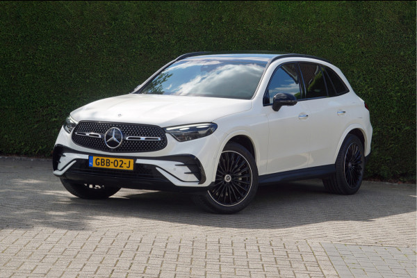 Mercedes-Benz GLC GLC 400 e 4M AMG Line | Achterasbesturing Luchtvering Pano Trekhaak Head-Up Distronic