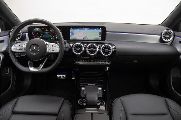 Mercedes-Benz A-Klasse 250 e AMG Premium Plus, Pano, Leder, Head-up, Widescreen, 2023 Hybrid