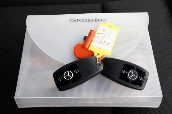 Mercedes-Benz Sprinter 516 CDI 163pk Bakwagen met laadklep L435cm 09-2021
