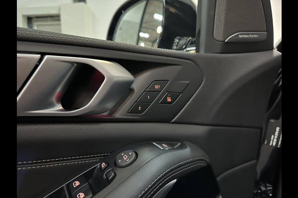 BMW X5 45e M-Performance Seats | 360 View | Sky-Lounge | M-Sportuitlaat | ACC | Laser-LED | Head-Up | Memory | Saffier Zwart |  Harman-Kardon | Glas-Pook | Keyless-Go | 4-Zone Clima | Luchtvering | ISO-Glas | Stoelverwarming V+A | Carplay | Sfeerverlichting.