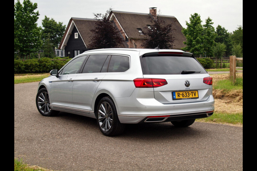 Volkswagen Passat Variant 1.4 TSI PHEV GTE Business | Camera | Apple Carplay | Cruise Control | Trekhaak |