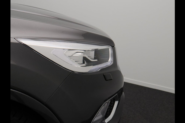 Ford Kuga 1.5 EcoBoost Vignale Leder Panorama Sony Adaptive Cruise Stoelverwarming, Trekhaak