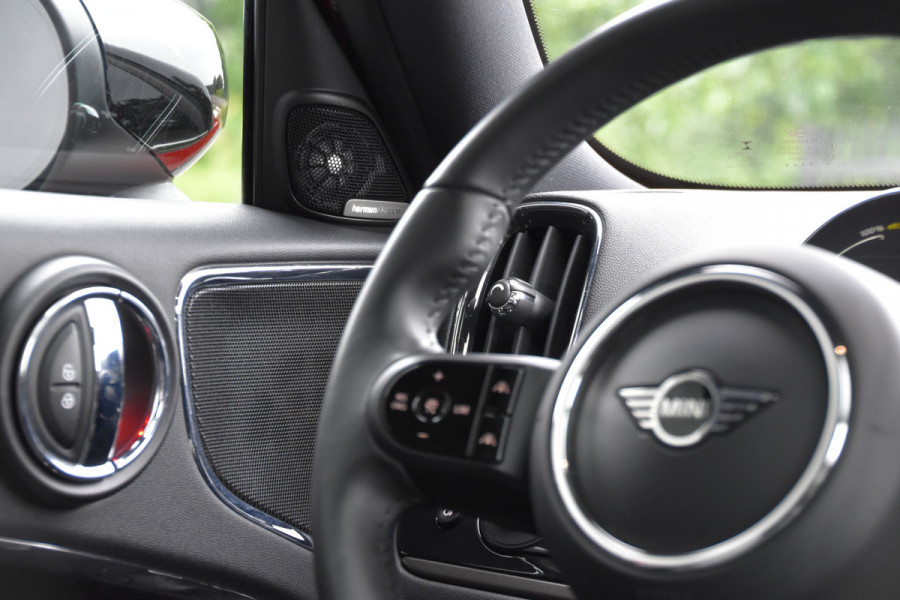 MINI Countryman Cooper S E ALL4 BTW-AUTO | ADAPTIVE CRUISE | HEAD UP | ELEKTRISCHE VOORSTOELEN + GEHEUGEN | ACHTERUITCAMERA | CARPLAY | PANORAMA |