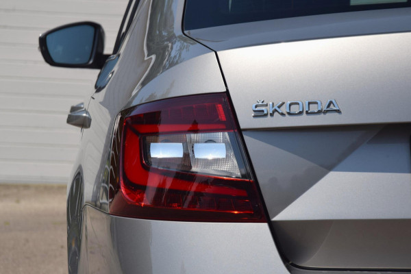 Škoda Octavia 1.0 TSI Greentech Style Business LEER/TREKHAAK/PANORAMADAK