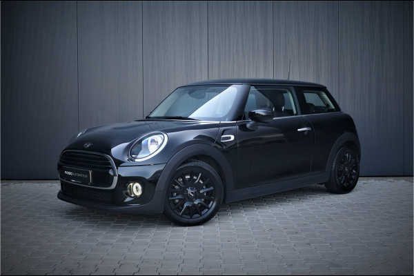 MINI Mini 1.5 Cooper Salt | Automaat | Stoelverwarming | PDC A. | Keyless | Airco | Cruise Control |