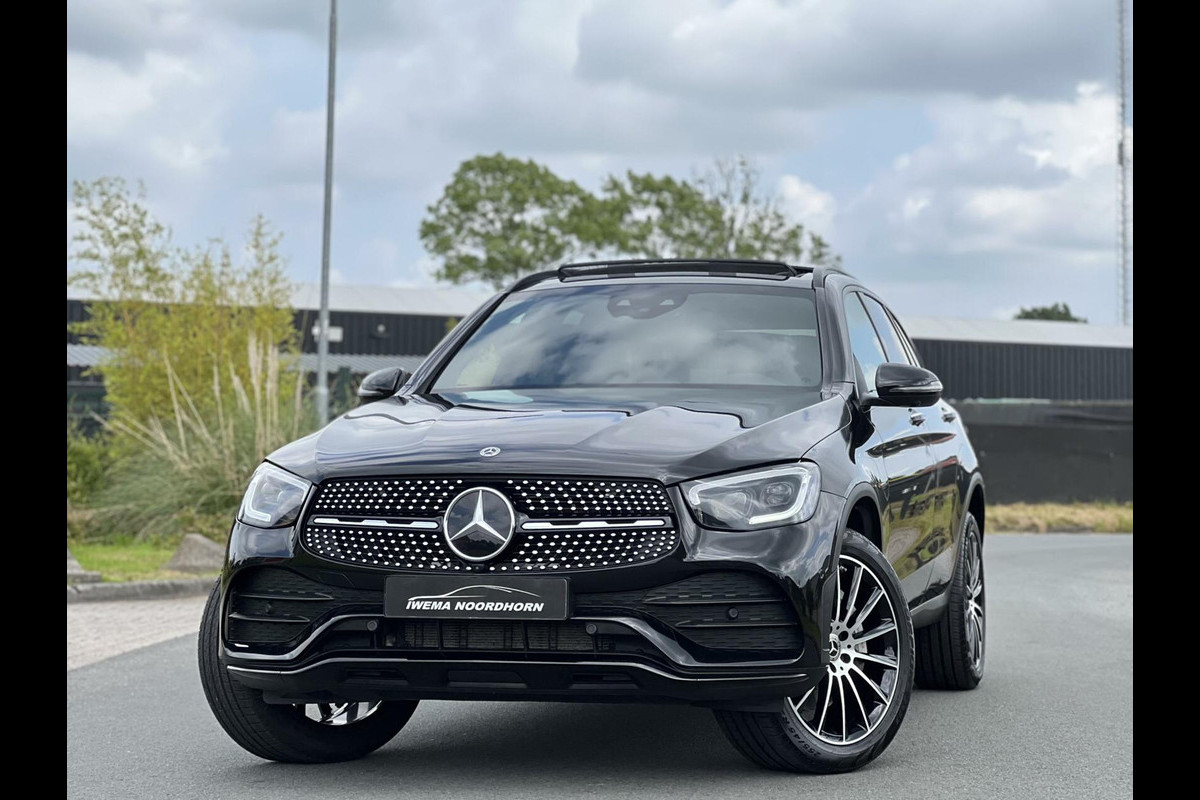 Mercedes-Benz GLC 300e 4MATIC 9G-Tronic AMG Panoramadak|Camera 360°|Keyless-Go|Sfeerverlichting|Digitaal cockpit|Elektr. verst. stoelen|Night Pakk