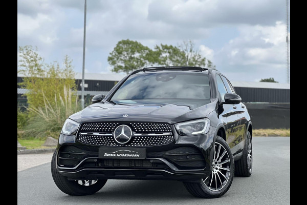 Mercedes-Benz GLC 300e 4MATIC 9G-Tronic AMG Panoramadak|Camera 360°|Keyless-Go|Sfeerverlichting|Digitaal cockpit|Elektr. verst. stoelen|Night Pakk