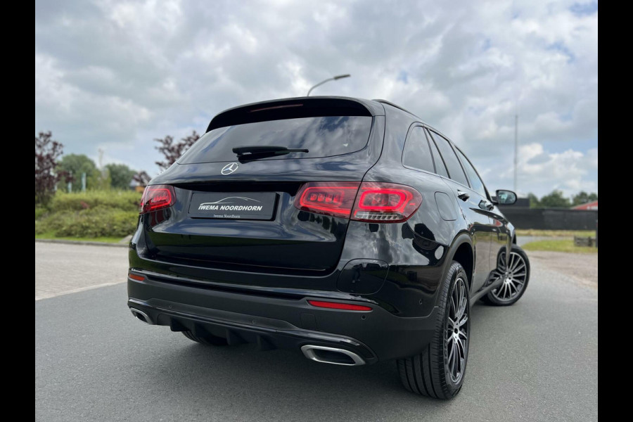 Mercedes-Benz GLC 300e 4MATIC 9G-Tronic AMG Panoramadak|Camera 360°|Keyless-Go|Sfeerverlichting|Digitaal cockpit|Elektr. verst. stoelen|Night Pakk