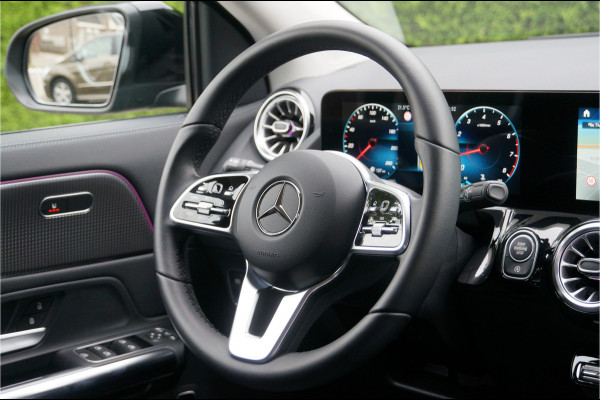 Mercedes-Benz GLA GLA 200 Progressive Night | Trekhaak Sfeerverlichting Widescreen Carplay