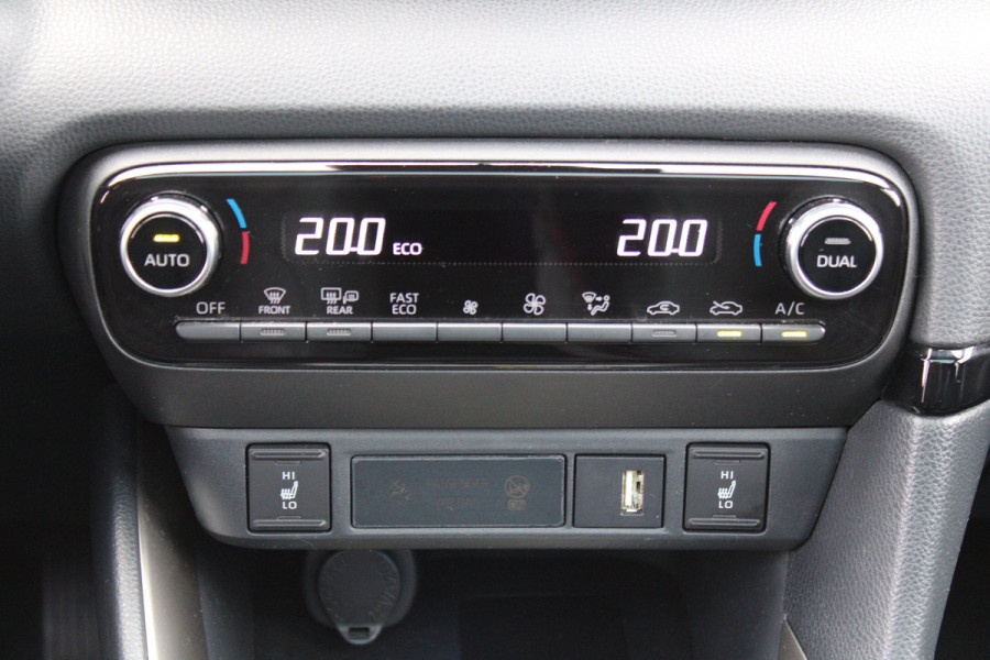 Mazda 2 Hybrid 1.5 Select | 16" LM | Airco | PDC | Camera | Panoramadak | Cruise |