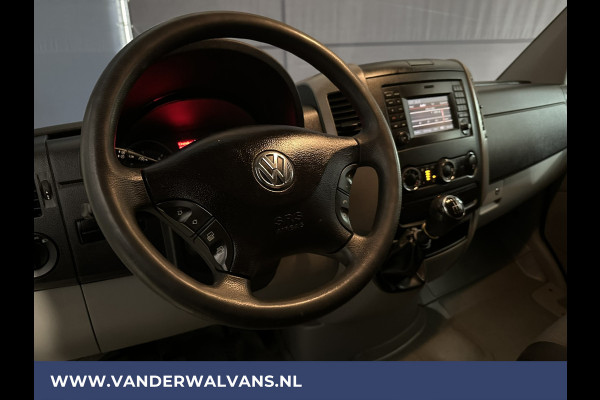 Volkswagen Crafter 2.0 TDI L1H1 Airco | Imperiaal | Trap | Trekhaak | Navigatie | Cruisecontrol | Parkeersensoren Chauffeursstoel, Bijrijdersbank