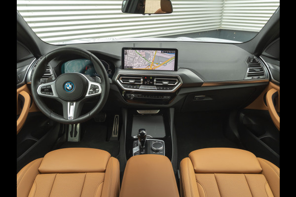 BMW X3 xDrive30e M-Sport - Trekhaak - Driving Ass - Adapt. LED - Camera