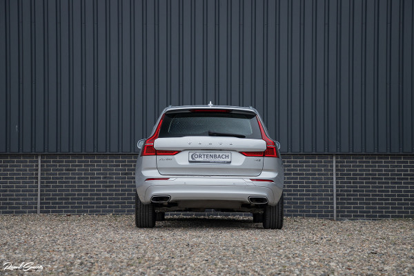 Volvo XC60 2.0 T4 Inscription | Adaptieve cruise | Zwenkbare trekhaak | Camera | Lane assist |