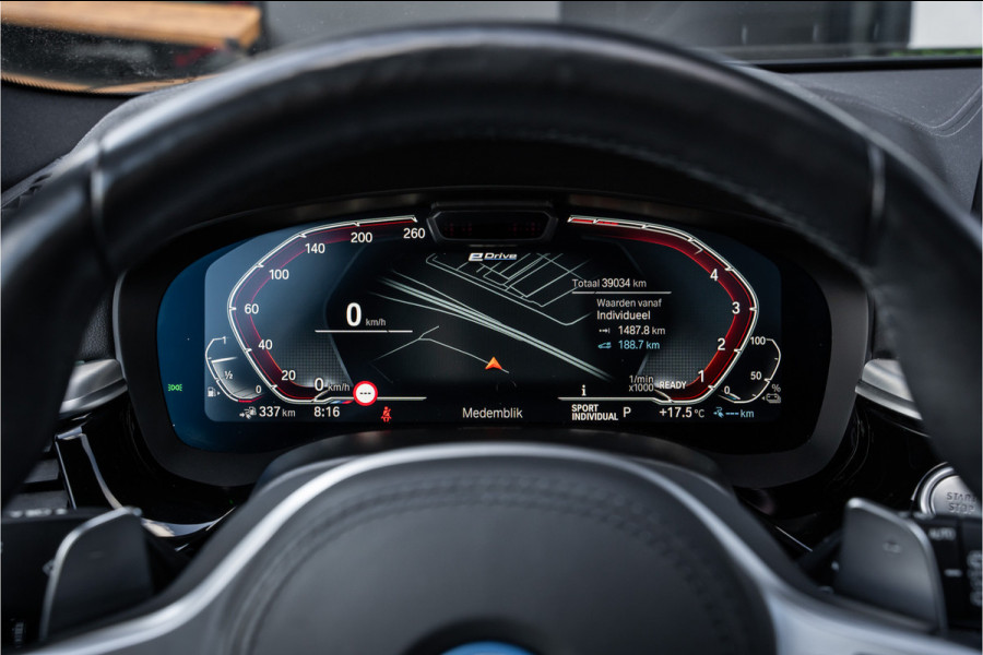BMW 5 Serie Touring 530e M-Sport - Panorama | HUD | ACC | Memory