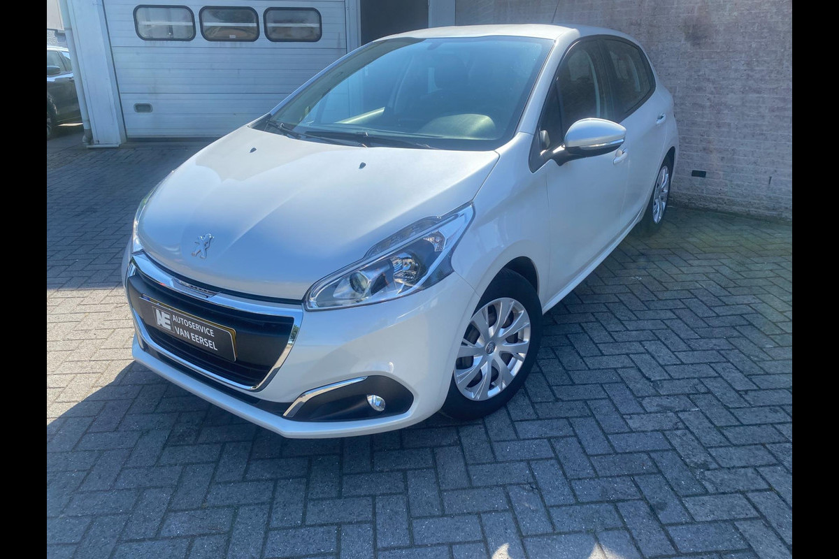 Peugeot 208 1.2 PureTech Blue Lion NAVI/PDC/NIEUWE DIST.