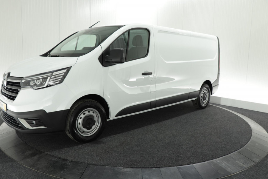 Renault Trafic 2.0 dCi 150 T30 L2H1 Comfort | Parkeersensoren | Vloerplaat | Airco | Navigatie | Apple Carplay