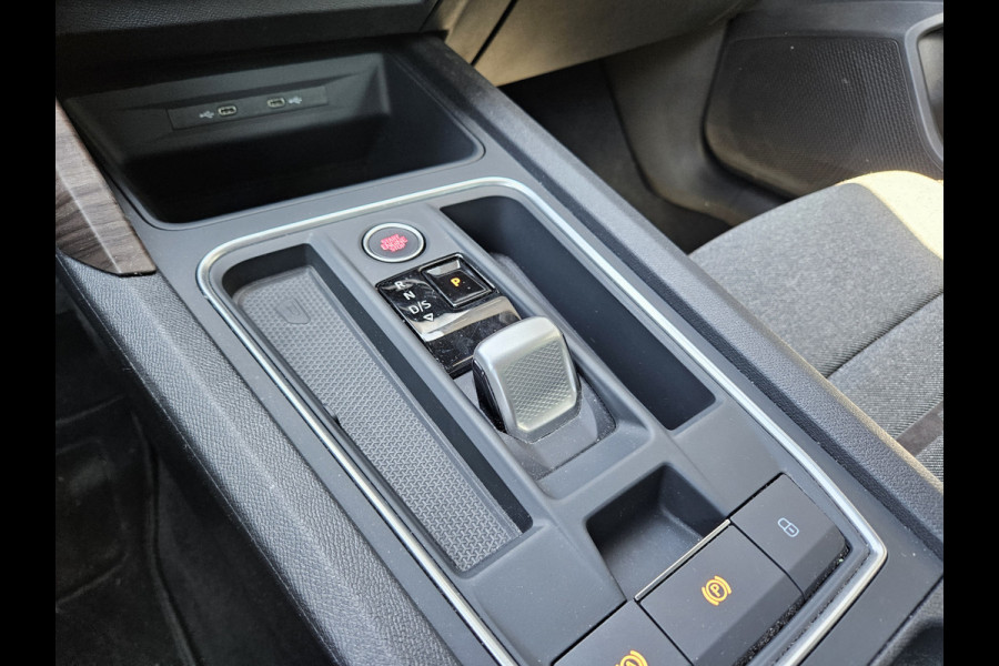 Seat Leon 1.4 TSI eHybrid Xcellence Plug in Hybrid 204pk PHEV | Virtual | Adaptive Cruise | Camera | Apple Carplay | 18"L.M | Stuur / Stoelverwarming | Keyless |