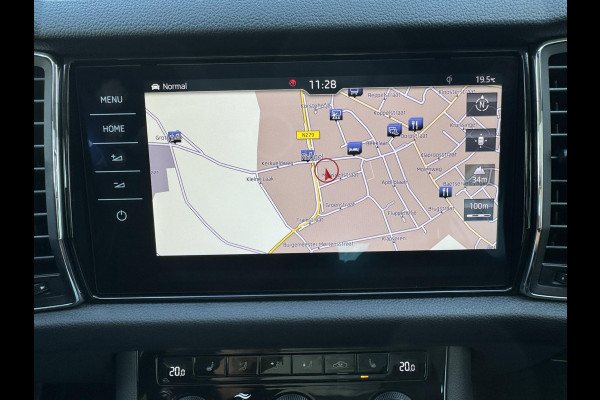 Škoda Kodiaq 1.5 TSI Business Edition Plus Panoramadak Climate Navigatie ParkAssist Achteruirijcamera