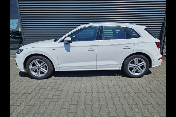 Audi Q5 55 TFSI e quattro S Line Plug In Hybrid 367 pk PHEV | Luchtvering | Trekhaak af Fabriek | Adaptive Cruise | Camera | Virtual | Apple Carplay | Keyless |