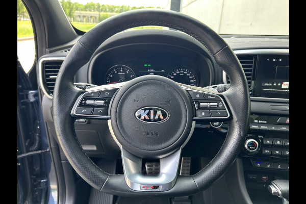 Kia Sportage 1.6 T-GDI GT-PlusLine Automaat | Schuif-/Kanteldak | Navi | 360 Camera | Stoelverwarming/Verkoeling | 19” Velgen | Key-Less | Clima | PDC | Cruise | LED |