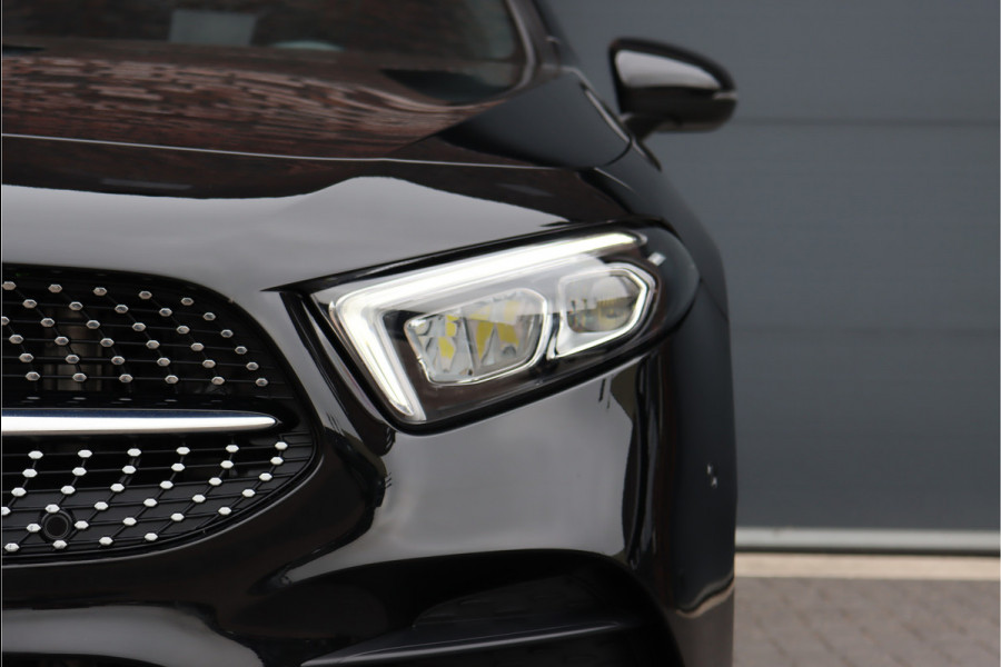 Mercedes-Benz A-Klasse 180 d AMG Line Aut8 | Panoramadak | Camera | Widescreen | Sfeerverlichting | Augmented Reality | Zitcomfortpakket | Apple Carplay/Android Auto |