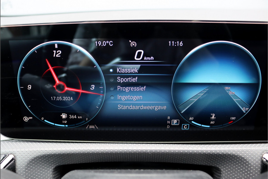 Mercedes-Benz A-Klasse 180 d AMG Line Aut8 | Panoramadak | Camera | Widescreen | Sfeerverlichting | Augmented Reality | Zitcomfortpakket | Apple Carplay/Android Auto |