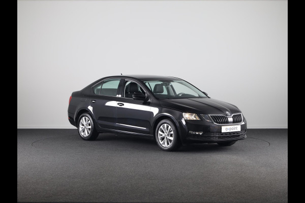 Škoda Octavia 1.0 TSI Greentech Ambition Business 116pk | Navigatie | Parkeersensoren achter | Cruise controle | 16 inch lichtmetalen velgen