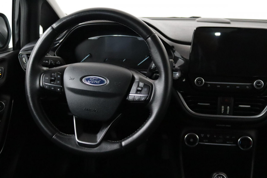 Ford Fiesta 1.0 EcoBoost Titanium (CAMERA, NAVIGATIE, PDC V+A, CRUISE CONTROL, NL-AUTO, GOED ONDERHOUDEN)
