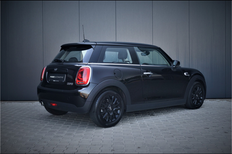 MINI Mini 1.5 Cooper Salt | Automaat | Stoelverwarming | PDC A. | Keyless | Airco | Cruise Control |