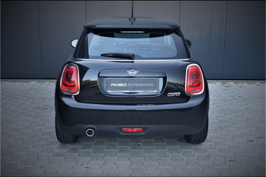 MINI Mini 1.5 Cooper Salt | Automaat | Stoelverwarming | PDC A. | Keyless | Airco | Cruise Control |