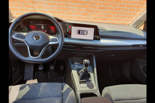 Volkswagen GOLF Variant 1.5 TSI 131pk Life Navigatie Apple Carplay/Android auto Climate Control Parkeersensoren Adaptive Cruise Control Stoel- en stuurverwarming Ledverlichting