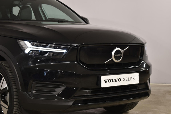 Volvo XC40 Recharge Plus 231PK / 70 KWh Batterij / Driver Assist / Nubuck Textiel bekleding / Climate pack / Trekhaak / Google Maps