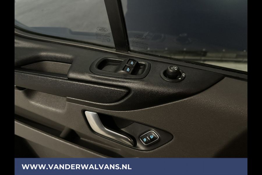 Ford Transit Custom 2.0 TDCI L2H1 Euro6 Airco | Navigatie | LED | Trekhaak | Apple Carplay Android Auto, Cruisecontrol, Parkeersensoren, Verwarmde voorruit, Bijrijdersbank