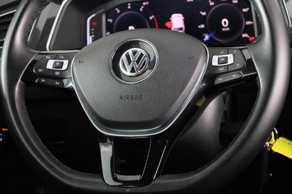 Volkswagen Tiguan 1.5 TSI ACT Highline Business R 150 pk DSG Automaat | Navigatie | Stoelverwarming | Digitaal Dash | Electrische achterklep
