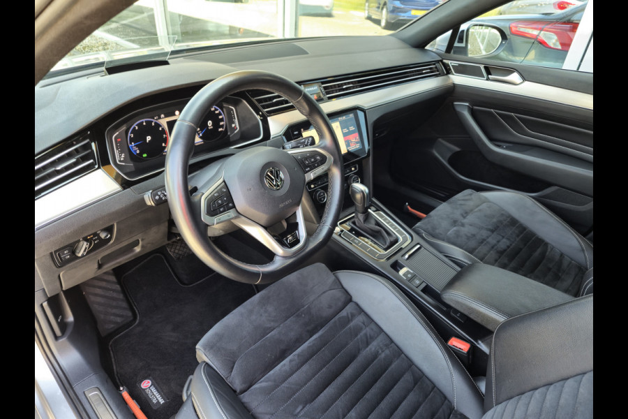 Volkswagen Passat Variant 1.5 TSI Elegance Business R | Navi | Head up | Virtual | Dynaudio