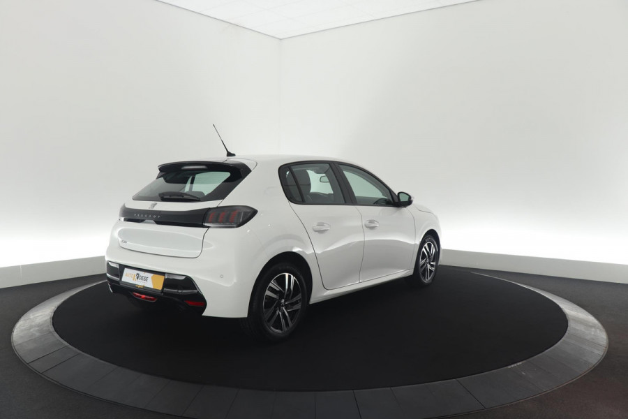 Peugeot 208 PureTech 100 Allure | Apple Carplay | Stoelverwarming | Parkeersensoren | Climate Control