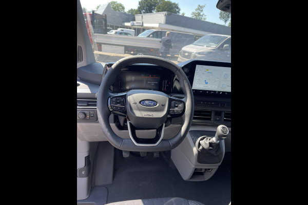 Ford Transit Custom 320 2.0 TDCI L2H1 Limited 136pk | 17 inch lichtmetalen velgen | Adaptive cruise control | Dodehoeksensoren | Verwarmbaar stuurwiel | Draadloos opladen | Stoel-bank
