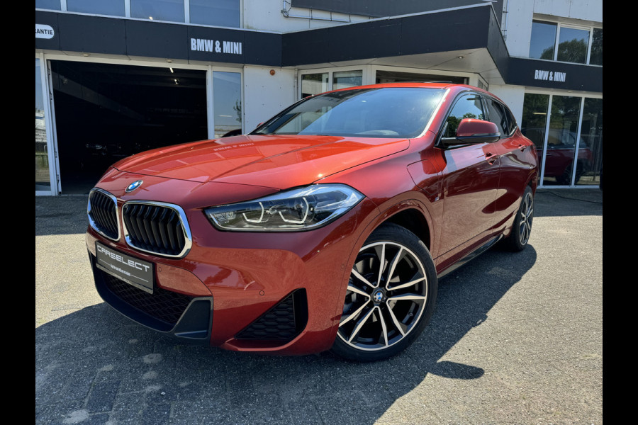 BMW X2 xDrive25e High Exe M-Sport, Harman/Kardon, Head-up, Panoramadak, Camera, Navi-Plus, DAB-Tuner . Een proefrit levert het bewijs. Neem contact op en we maken een afspraak!