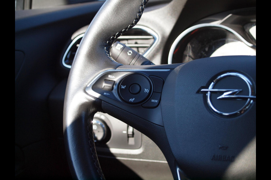 Opel Grandland X 1.2 Turbo Business Executive | Camera | Navi | Apple Carplay | Cruise Control | Climate Control | Trekhaak |