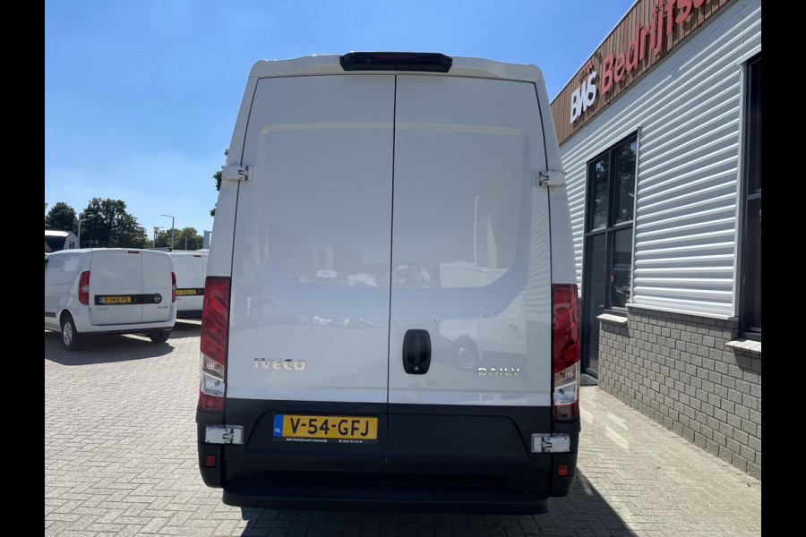 Iveco Daily 35S16V 2.3 160pk L2H2 / vaste prijs rijklaar € 27.950 ex btw / lease vanaf € 500 / airco / 270 graden achterdeuren / mag 3500 kg trekken / achteruit rijcamera