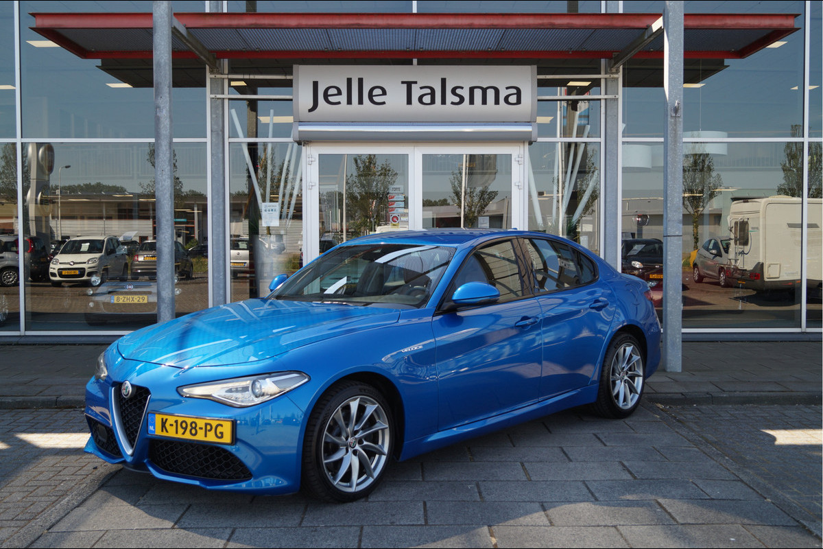 Alfa Romeo Giulia 2.0T 280pk AWD Veloce│18'' velgen│Clima│Cruise│Stoel/stuur verwarming