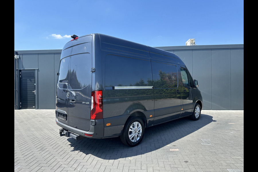 Mercedes-Benz Sprinter 317 CDI 170 PK 9G AUTOMAAT / 2024 FACELIFT MODEL !! / L2H2 / 3.5 TONS TREKHAAK / CAMERA / LED / APPLE CARPLAY