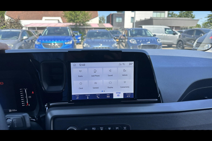 Ford Transit Courier 1.5 EcoBlue Trend VOORRAAD | Trekhaak | Scherm met Apple Carplay/Android auto | Camera en parkeersensoren |  16 inch lichtmetalen velgen | Led laadruimteverlichting | Led dagrijverlichting