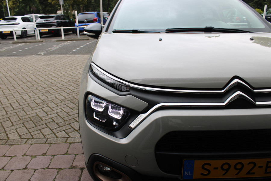 Citroën C3 1.2 82PK C-SERIES | NAVIGATIE 10" TOUCHSCREEN | APPLE CARPLAY/ANDROID AUTO | CRUISE CONTROL | CLIMATE CONTROL | LED KOPLAMPEN | REGEN/LICHT SENSOR | ZWART DAK | DAB+ RADIO | GETINTE RUITEN |