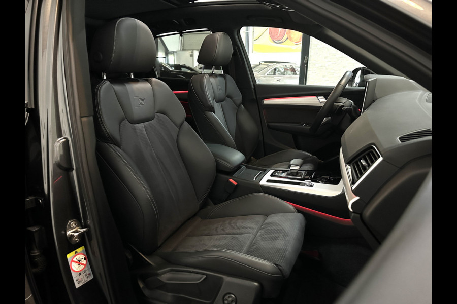 Audi Q5 50 TFSI e 300PK S-Line | 360 View | Panorama | ACC | Keyless-Go | Matrix-LED | Trekhaak | Stuurwiel verwarming | Virtual-Cockpit | 3-Zone Clima | Carplay | Tour-Pakket | Zonwering | Elek-Achterklep | Getint Glas | Draadloos Laden | MMI+ Navi |