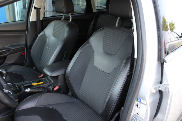 Ford FOCUS Wagon 1.0 Titanium | Trekhaak | Stoel + Stuurverwarming | Climate Control | Cruise Control | Navigatie | Electrische Stoel Voor |