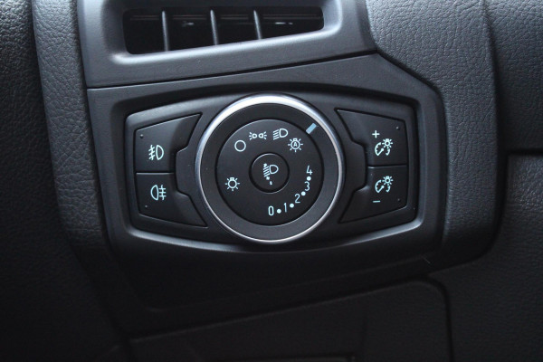 Ford FOCUS Wagon 1.0 Titanium | Trekhaak | Stoel + Stuurverwarming | Climate Control | Cruise Control | Navigatie | Electrische Stoel Voor |