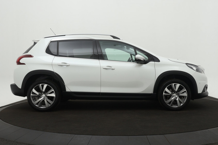 Peugeot 2008 BWJ 10-2019 / 1.2 PT 111PK Allure / Clima / Pano dak / Camera a. / Navi / Cruise /