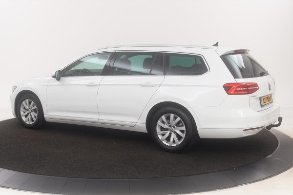 Volkswagen Passat 1.5 TSI Comfortline | Trekhaak | Adaptive cruise | Full LED | Navigatie | Keyless | Carplay | PDC | Getint glas